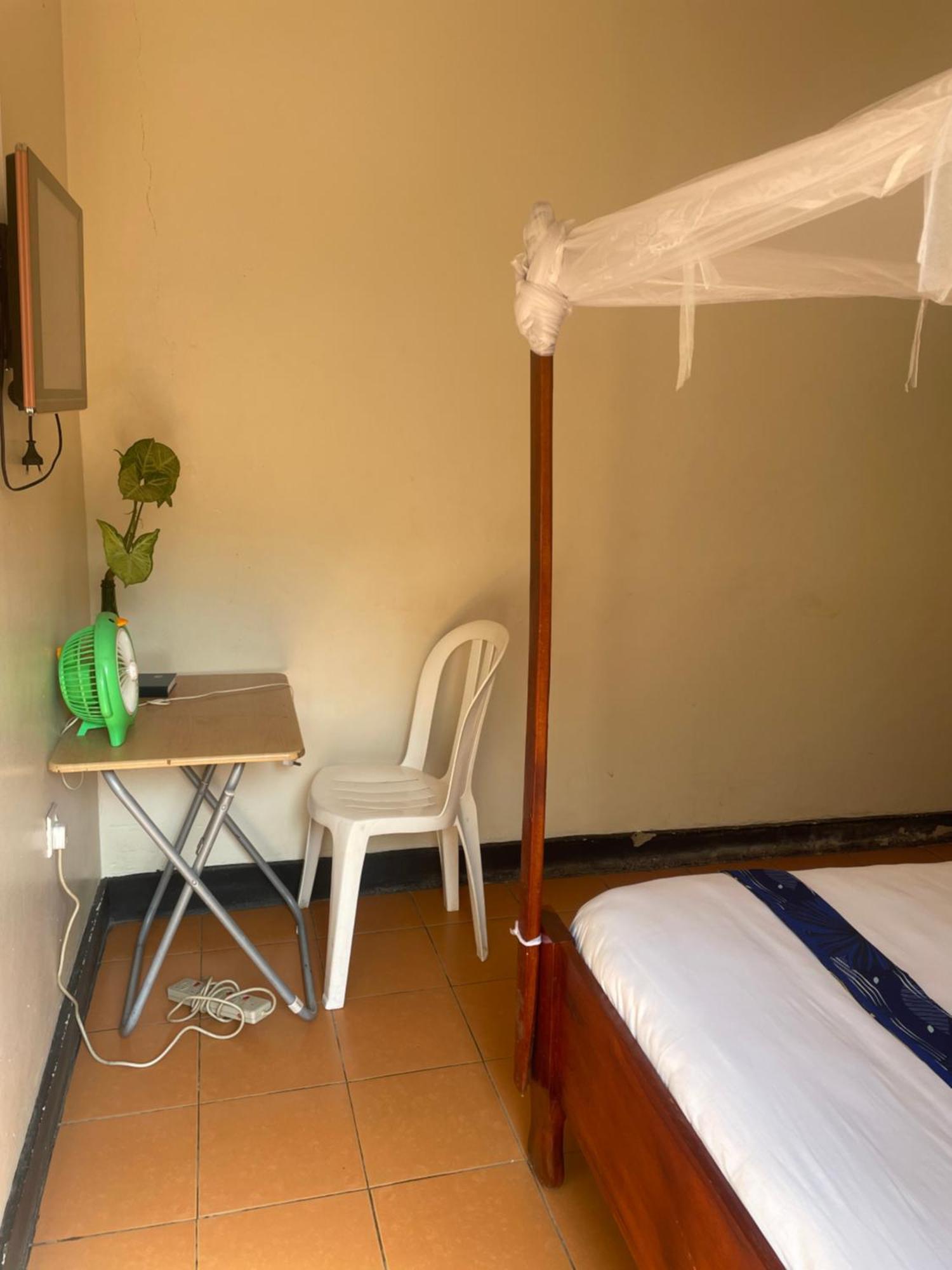 Suba Motel Kihihi Extérieur photo